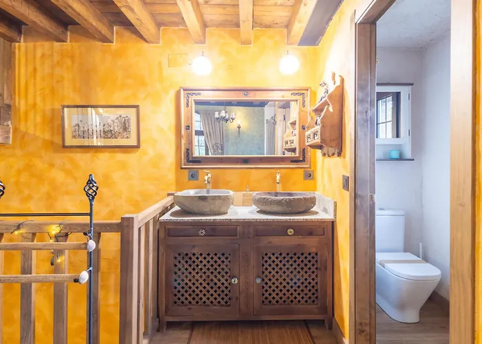 Molino Navarenas 컨트리하우스 *